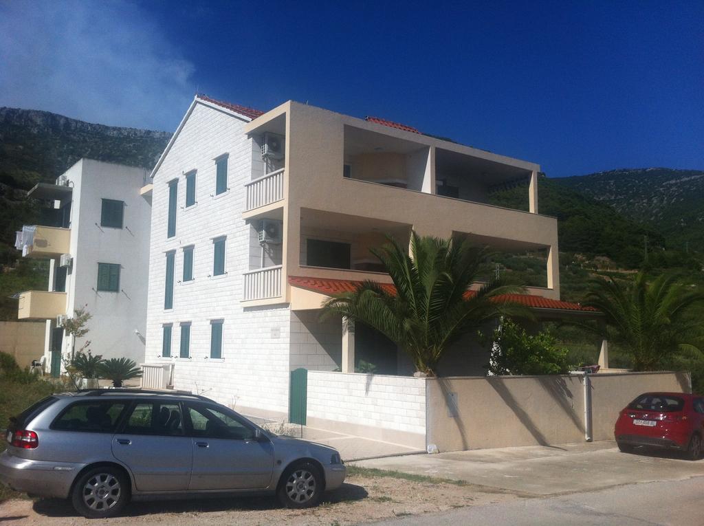 Apartments Josip Бол Экстерьер фото